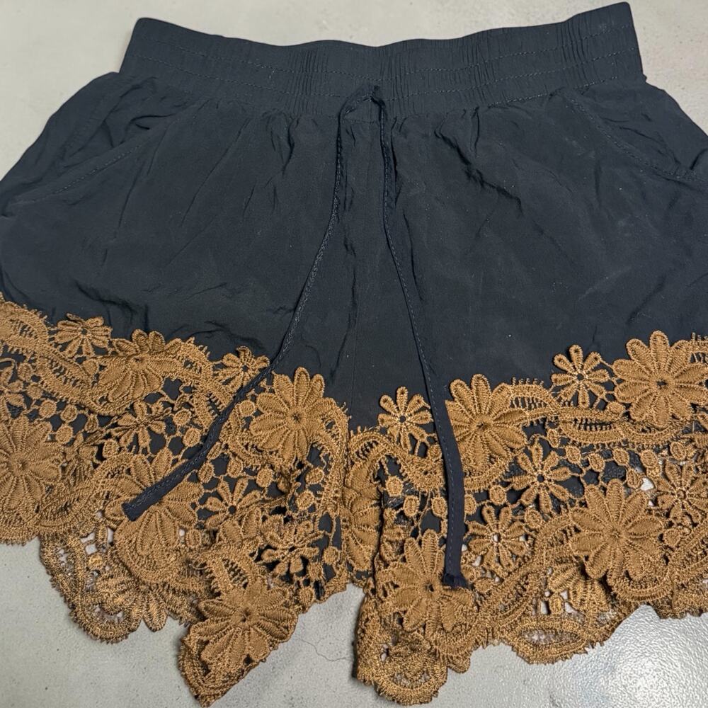 Grace + Emma Boho Lace Trim Shorts Small Black Cotton Crochet Hem Pockets